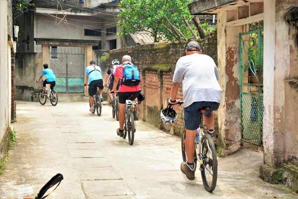 Hanoi City Bicycle Tour Half Day