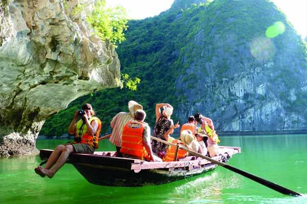 Essential Vietnam Tour